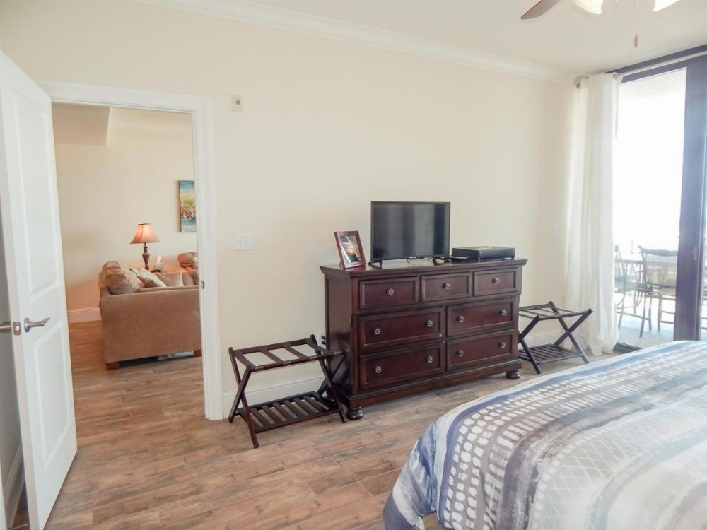 517 Holiday Isle Image 10